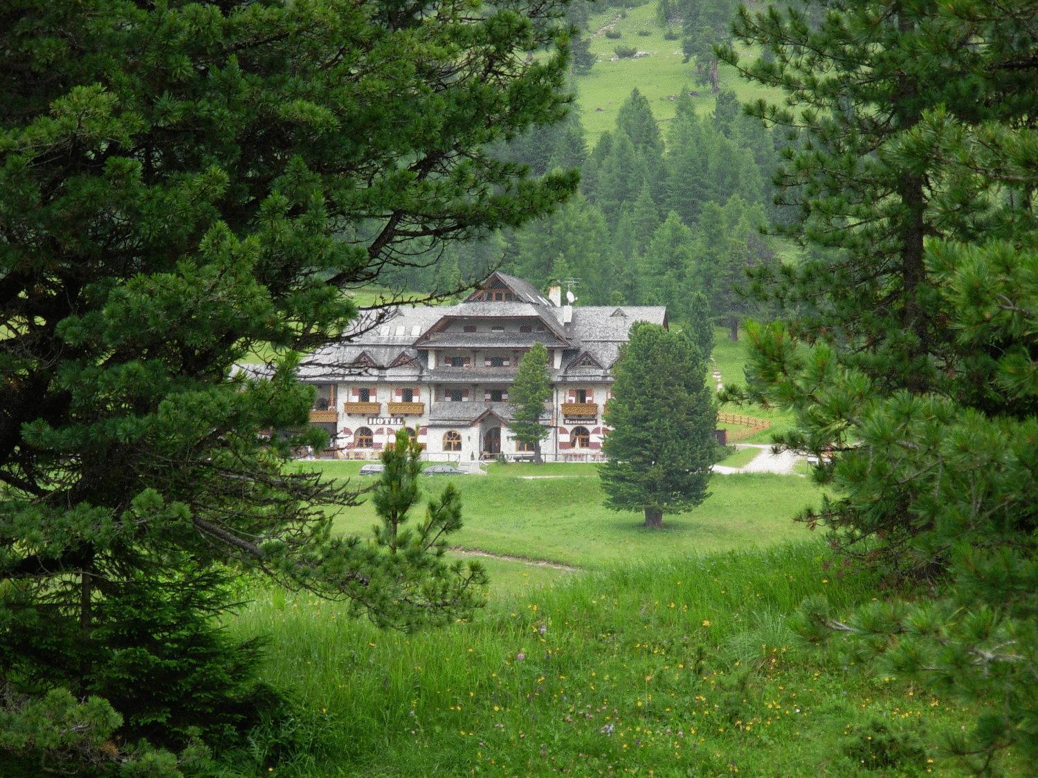 Hohe Gaisl Hotel Braies  Bagian luar foto